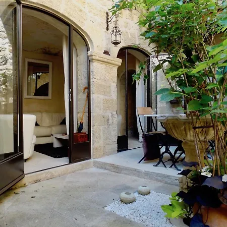 Un Patio En Luberon-2